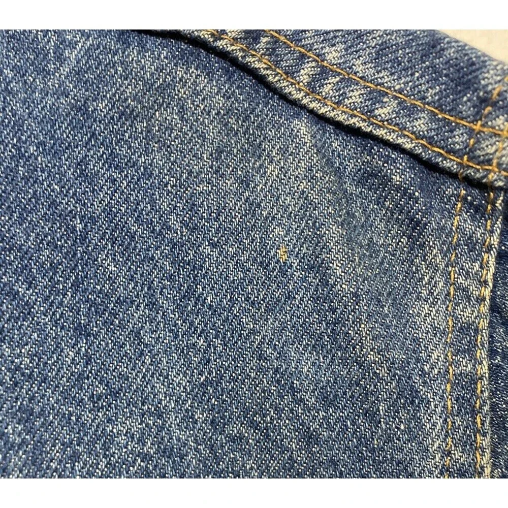 Vtg Levis Trucker Denim Jean Jacket Type III 70505 0217 Size 40 USA Medium Wash